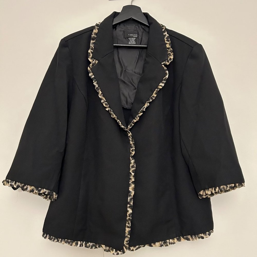 T Milano Womens Plus Size Blazer Coat Suit Black 2 Snaps Size 16W